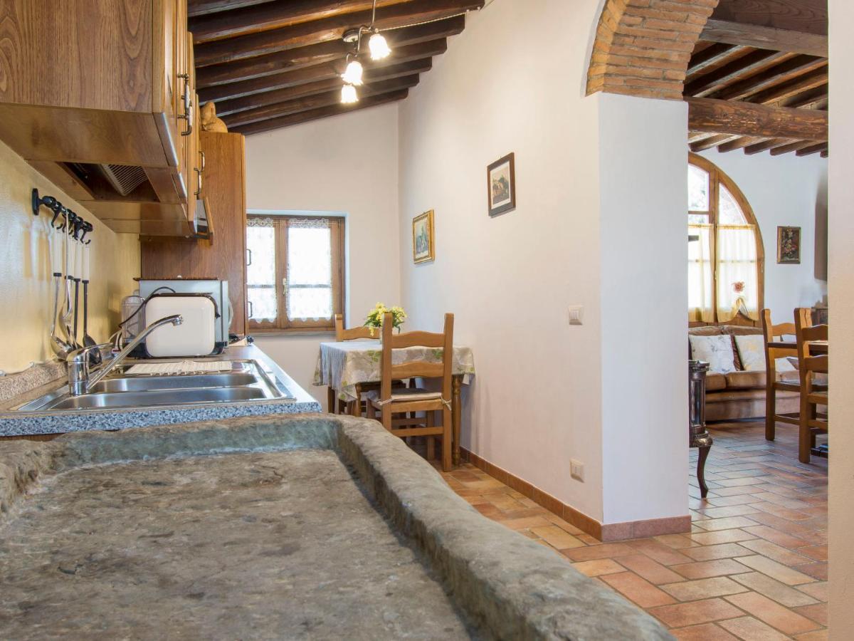 Holiday Home Casa Clotilde By Interhome Чивітелла-ін-Валь-ді-К'яна Екстер'єр фото