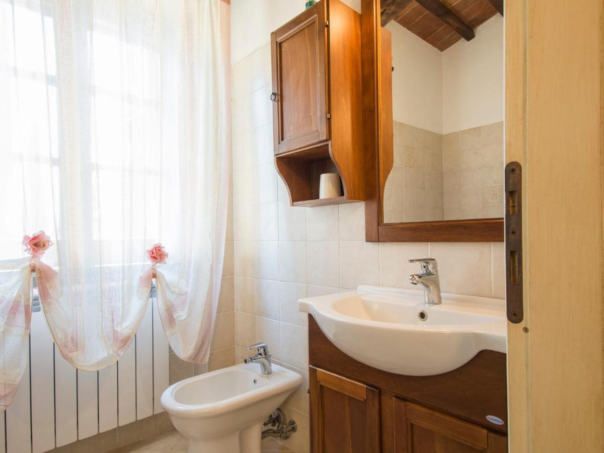 Holiday Home Casa Clotilde By Interhome Чивітелла-ін-Валь-ді-К'яна Екстер'єр фото