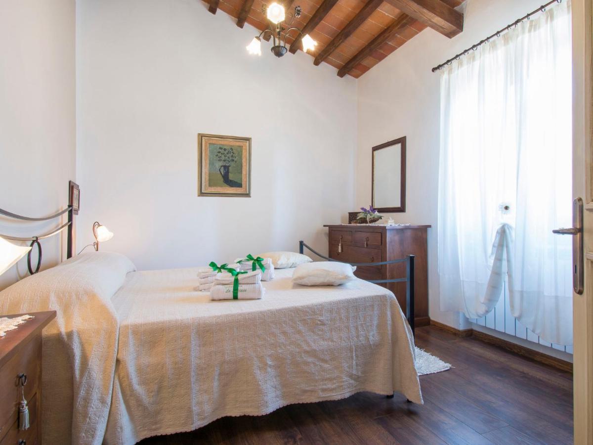 Holiday Home Casa Clotilde By Interhome Чивітелла-ін-Валь-ді-К'яна Екстер'єр фото