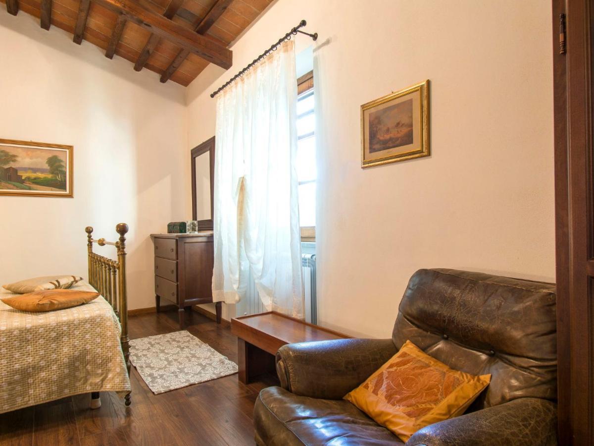 Holiday Home Casa Clotilde By Interhome Чивітелла-ін-Валь-ді-К'яна Екстер'єр фото