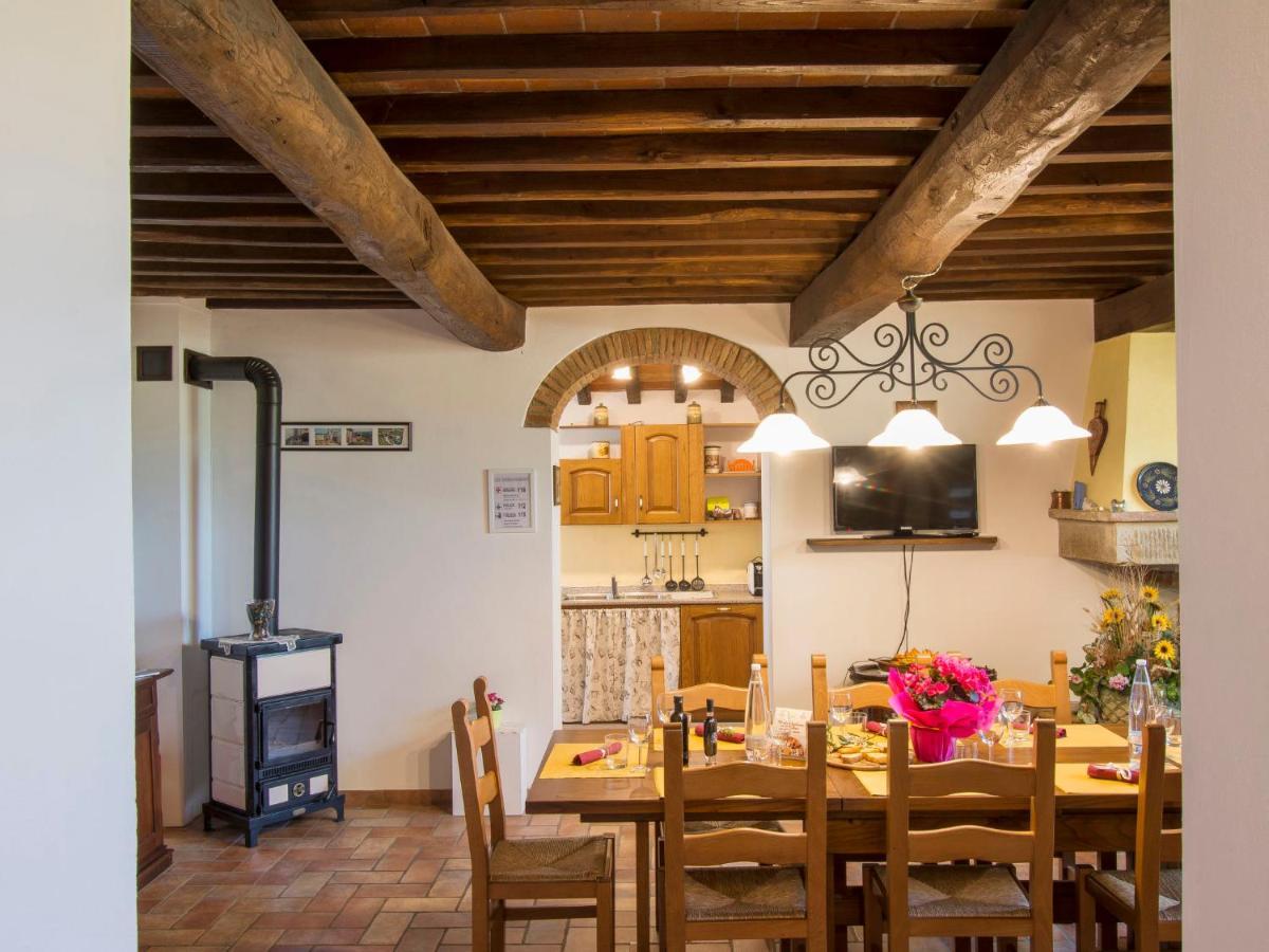 Holiday Home Casa Clotilde By Interhome Чивітелла-ін-Валь-ді-К'яна Екстер'єр фото