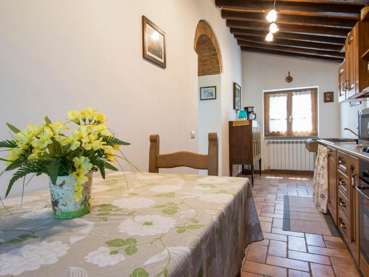Holiday Home Casa Clotilde By Interhome Чивітелла-ін-Валь-ді-К'яна Екстер'єр фото